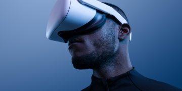 The Evolution of Virtual Reality: From Gaming to Real-World Applications